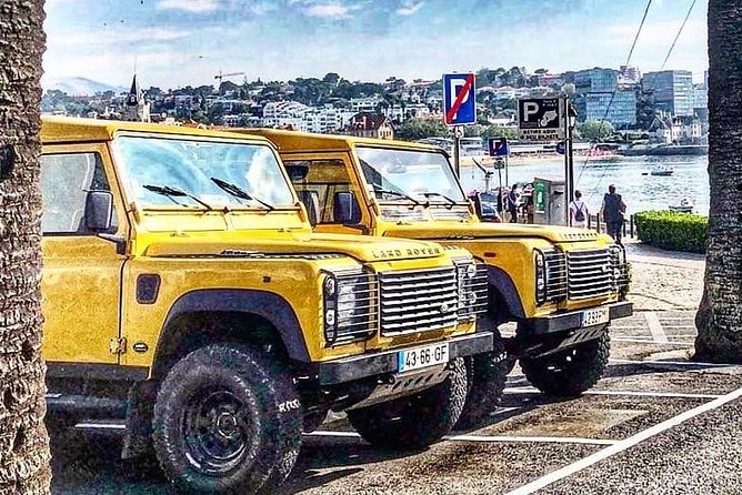 Sintra Cascais (Wine and Tapas) 4X4 Land Rover Panoramic Private Tour - Sintra National Palace: short visit, big visual impact (45 minutes)