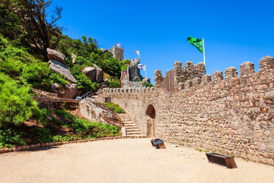 Sintra: Castle of the Moors E-Ticket and Audio Guide - Walking the Second Circle of Walls and enjoying the cool air