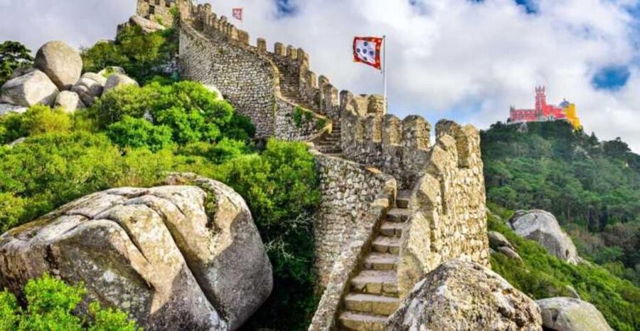 Sintra: Castle of the Moors Skip-the-Line Ticket+Audio Guide - Getting to Sintra: train in, then plan the hilltop approach