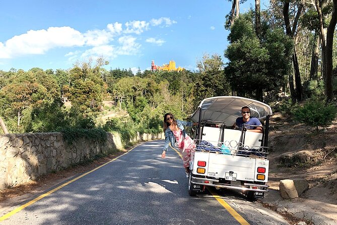 Sintra Electric Tuk Tuk Tour with Local Expert Guides 2h30 - Castelo dos Mouros: Moorish Castle Stories in a Photo-Friendly Park