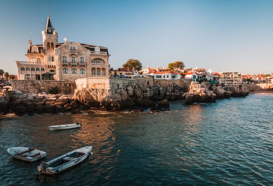 Sintra: Full-Day Deluxe Tour with Pena Palace ticket - Cascais: a short stop in a former fishing town