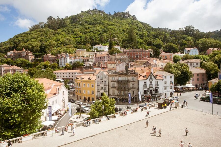 Sintra: Half-Day Tour with Royal Palace Ticket - Why This Half-Day Sintra Plan Works From Lisbon