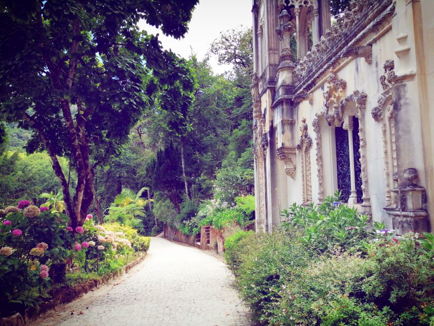 Sintra: Immersive Guided Walking Tour w/ Quinta da Regaleira - Guide Style and Small-Group Feel: Why It Matters on a Tight Timeline