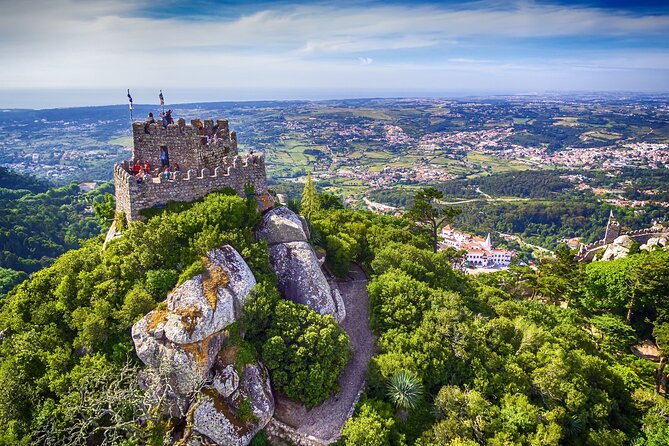Sintra: Moorish Castle Entrance E-Ticket with Audio Guide - What this Moorish Castle e-ticket includes (and what it does not)