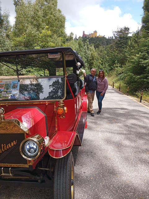Sintra: Mountain tour by vintage TukTuk - Stop-by-stop: from Sintra Palace to Castle of the Moors