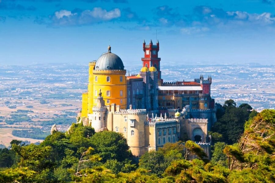 Sintra: Official Public Bus Transport: All Palaces & Castles - What’s not included: palace and castle entrances