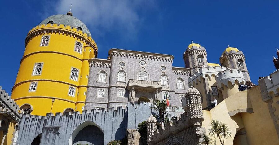 Sintra Palaces and Cascais Magical Experience Private Tour - Sintra old town first: get your bearings fast