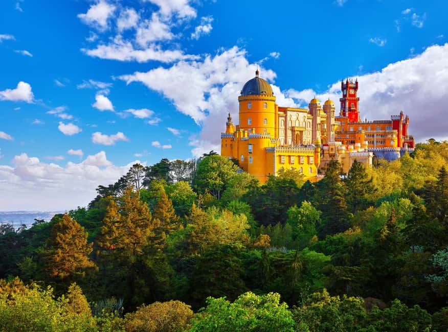 Sintra, Pena Palace, Cabo da Roca, Cascais and Estoril - Meeting in Lisbon: Easy Start at Eduardo VII Park
