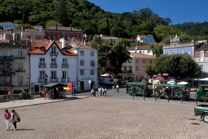 Sintra, Pena Palace, Cabo Roca, Cascais Small Group from Lisbon - The medieval heart of Sintra: quick orientation plus free time