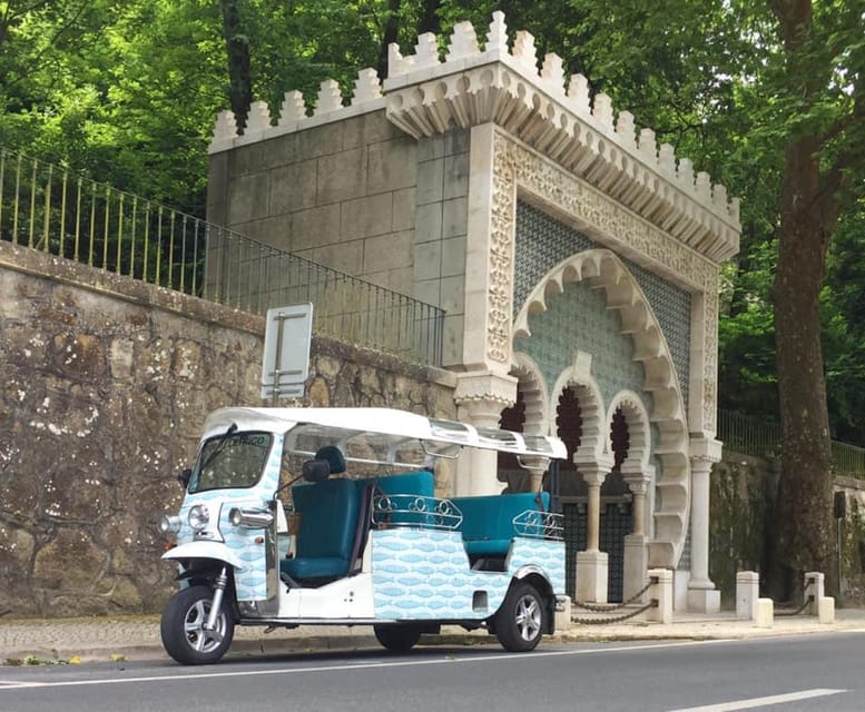 Sintra: Private Sightseeing Tuk Tuk Tour - Meeting point and getting set up in Sintra