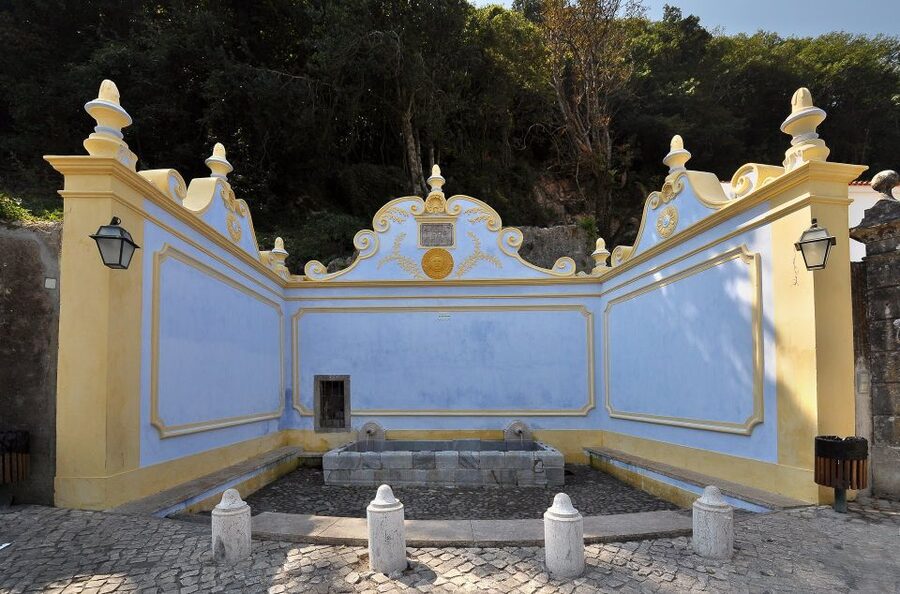 Sintra: -Sintra Sightseeing Tour With Tuk Tuk (1hr) - Pena Palace and Pena Palace Gardens: The Big Finish