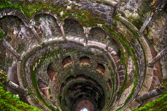 Sintra Small-Group Tour: Let the Fairy Tale Begin with Pick Up - Pena Palace: Tickets, Crowds, and the Gardens Reality