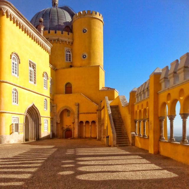 Sintra: Truly Private Tour to Pena Palace & Regaleira - Guides and real-world reliability: what the reviews suggest