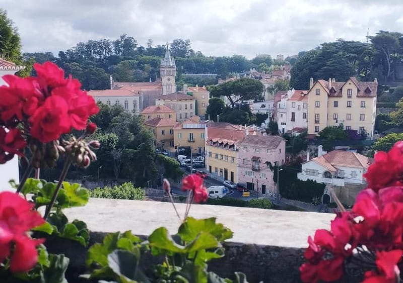 Sintra Unique Tour - Two Palaces and Azenhas do Mar - Key highlights worth planning around
