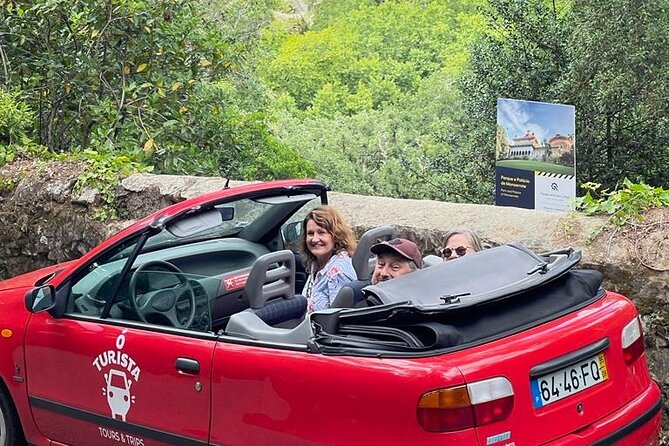 Sintra Walking Tour: Romantic Village & Palaces - Moorish Fountain, the Pillory, and other “look closer” details