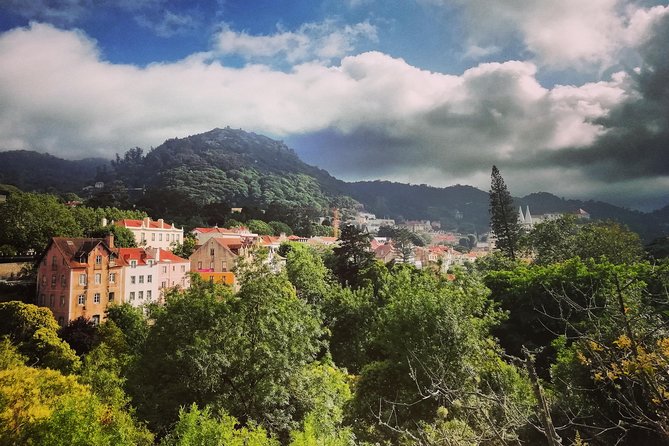 Sintra with a Local - HALF DAY -Pena & Regaleira & Cabo da Roca - Stop 1: National Palace of Pena and its two-tone wow factor