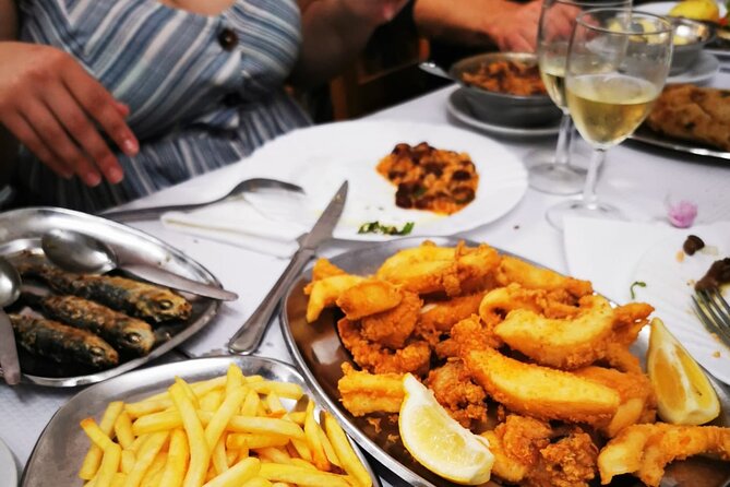 Small-Group Arrábida Coast Tour & Wine Taste - Mercado do Livramento: Fish Market Color in a Short Time Window