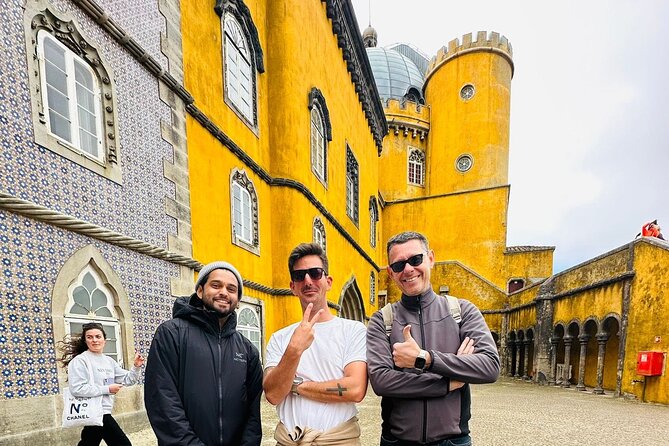 Small Group Pena Palace, Sintra, Regaleira and Cascais - Cascais Centro Histórico: time for lunch and a better pace