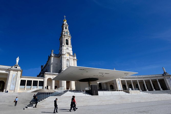 Small Group Tour to Fátima, Batalha, Nazaré and Óbidos from Lisbon - Batalha Monastery: A Fast Gothic Hit (With an Extra Ticket Cost)