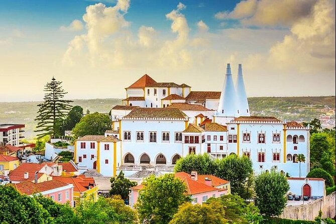 Small Group Tour to Pena Palace , Sintra , Regaleira and Cascais - Morning departures: how the logistics affect your day