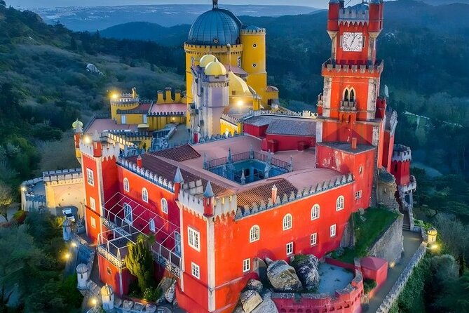 Small-Group Tour to Sintra , Pena Palace , Regaleira & Cascais - Sintra historic center and Priquita pastries: a calm 1-hour reset