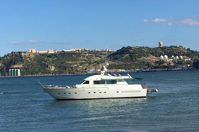 Sunset Cruise Lisbon | VIP Yacht Lisbon Party - Old Lisbon on the water: your first taste of the city