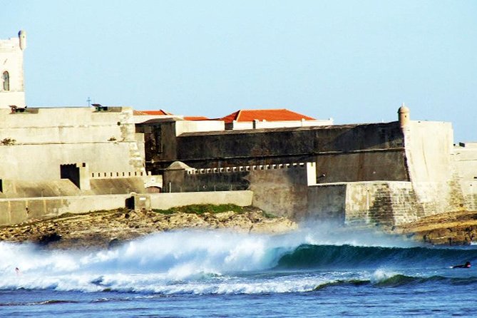 Surf Lesson on Praia de Carcavelos - From sand practice to your first wave