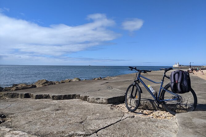Tagus River Heritage and Traditional Lunch Bicycle Tour - Meeting at Avenida Brasília and getting set to ride