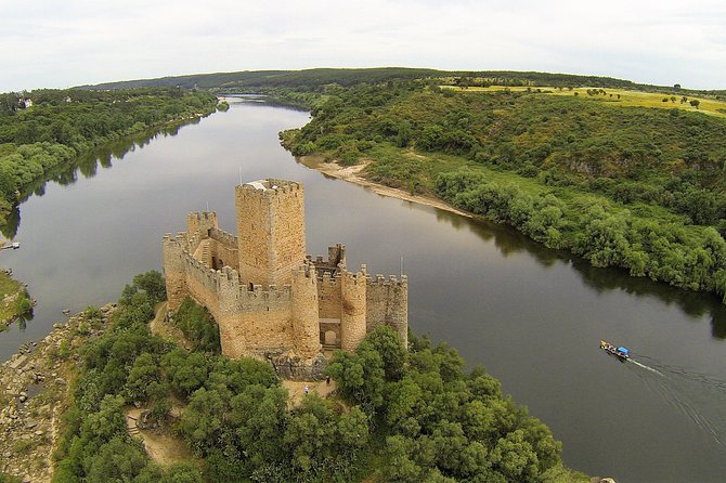 Templar Knights: Tomar and Almourol Castles Full Day Private Tour - Convento de Cristo: A World-Heritage Stop With a Tight Time Window