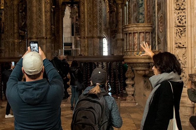 Templar River: Tomar and Almourol Shared Tour - Tomar Old Town Walk: The Oldest Synagogue in Portugal Plus Real Free Time