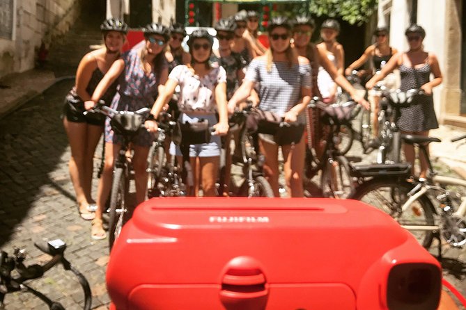 The 7 Hills Tour of Lisboa - Safety on city streets: helmets, smart pacing, and traffic help