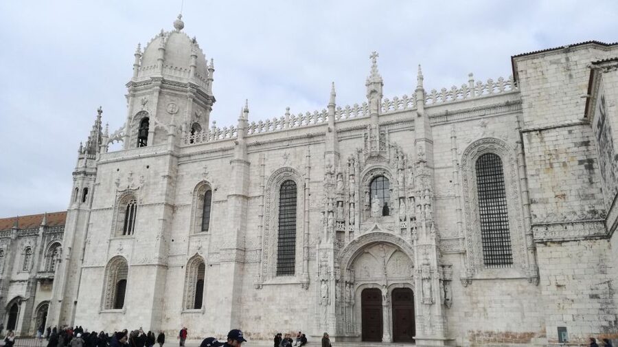 The Best Guiding visit to Jeronimos & Tiket included - What the 4-hour guided visit covers (and what happens in that time)