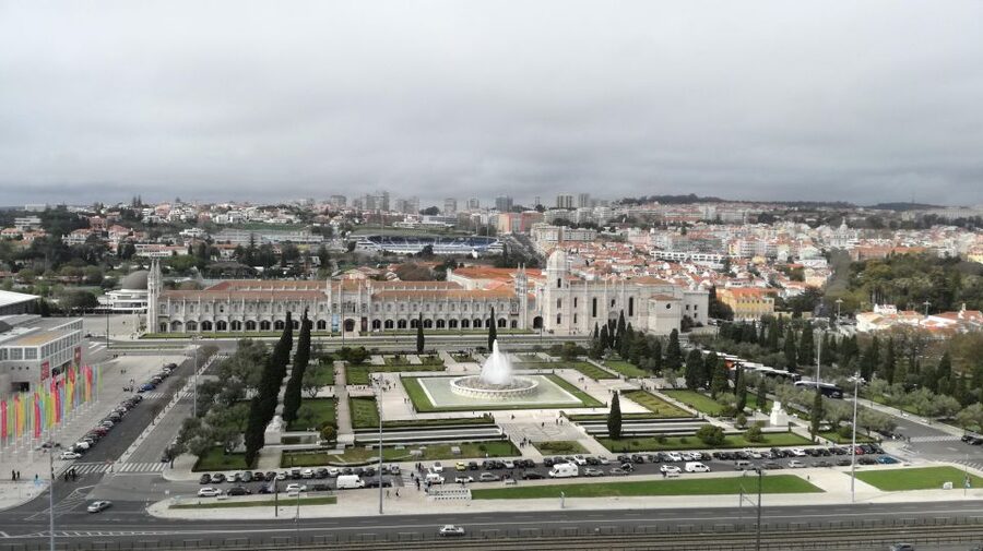 The Best Guiding visit to Jeronimos & Tiket included - Inside Igreja Santa Maria de Belém: how 45 minutes can feel like more