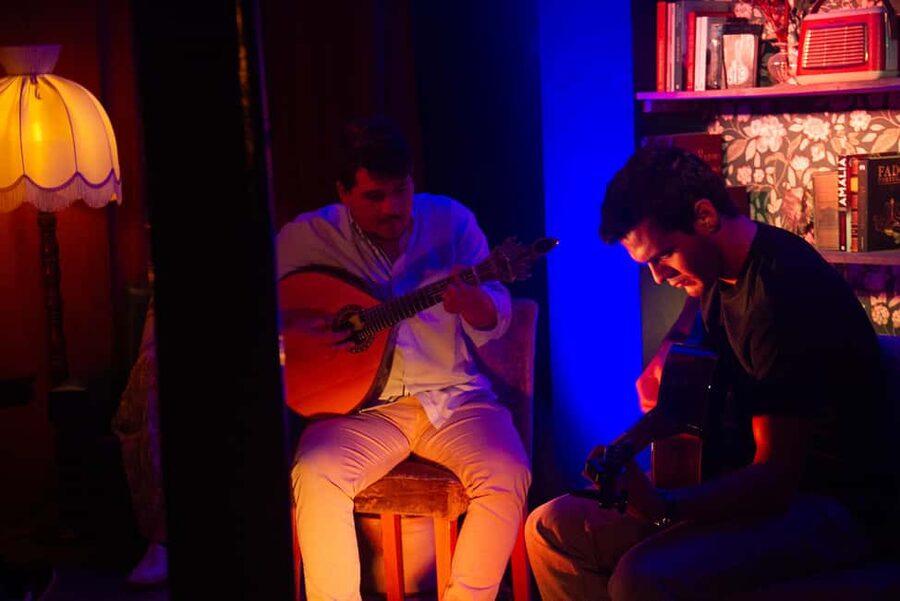 The Best of Traditional Fado at Fado do 31 - The souvenir photo: small keepsake, big payoff