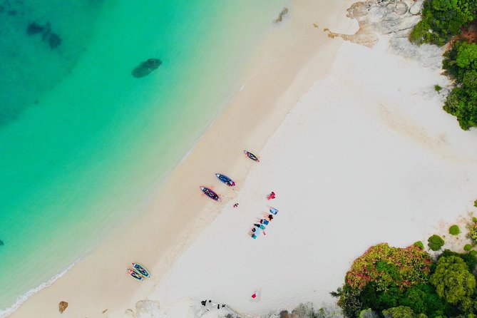The Lisbon Kayak Day Tour (transport & picnic at beach) - Guides make or break it: why the coaching feels personal