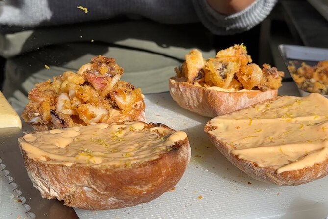 The Portuguese Food Tour – Dishes, Drinks & Sights - First steps: meeting at Praça Luís de Camões and getting your bearings