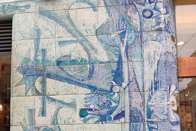 The Portuguese Tiles - Largo Rafael Bordalo Pinheiro: Tiles with Masonic Motifs