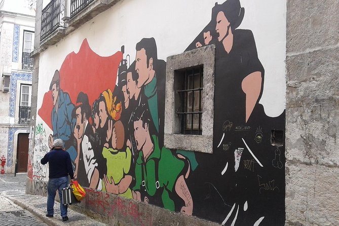 The Real Lisbon Street Art Private Guided Tour by Minivan - Quinta do Mocho: when murals become neighborhood pride