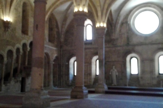 Tomar, Batalha and Alcobaça - UNESCO private guided tour - Price check: whether $222.28 feels fair