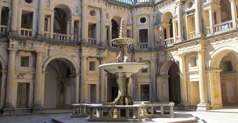 Tomar Templar Full-Day Small Group Tour from Lisbon - From Lisbon pick-up at VIP Executive Éden Aparthotel to a 1.5-hour van to Tomar