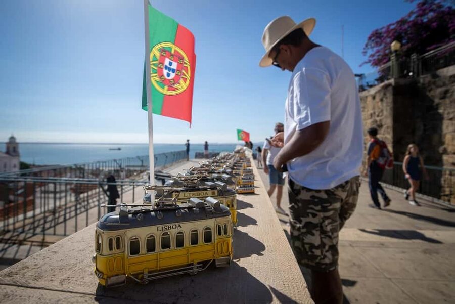 Tour Bohemian de Tuk Tuk: Bertrand, Miradouros e Estrela - Key highlights worth your attention