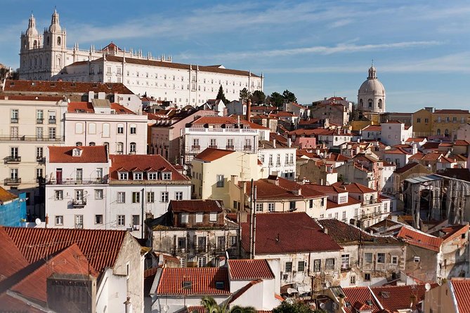 Tour del Castillo y Alfama - Getting started at Praça do Comércio (and why the time matters)