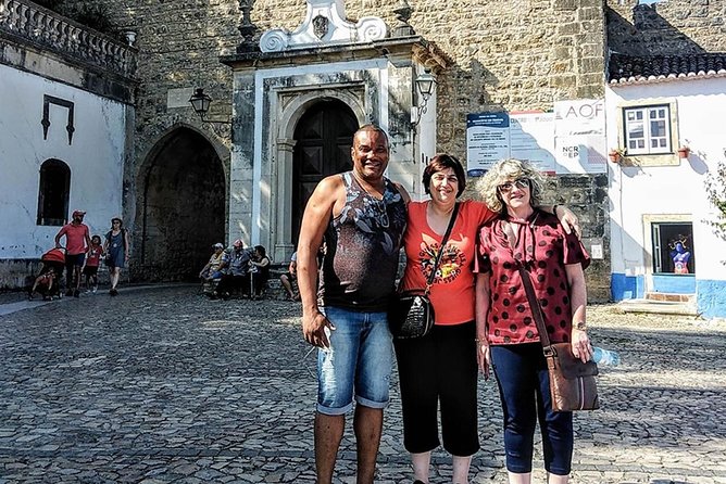 Tour Fátima Batalha Nazaré and Óbidos - Stop 2: Batalha Monastery—UNESCO-Era Architecture in 30 Minutes