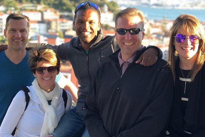 Tour of Old Town (Alfama) - 2hr - Saint George, Sé Cathedral, and Roman Ruins in One Walk