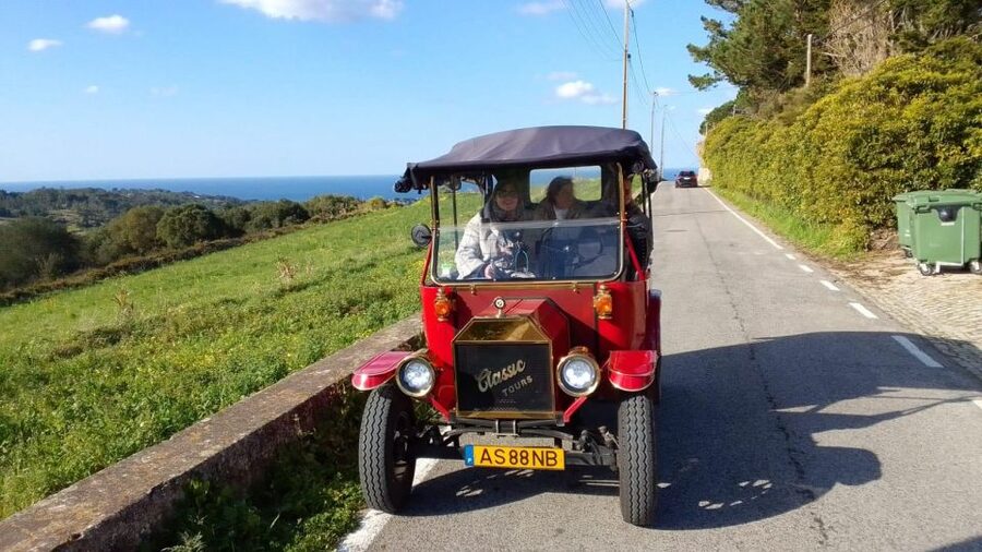 Tour Sintra: Charming tour in a Classic Car - Pena Palace Views: What to Watch For