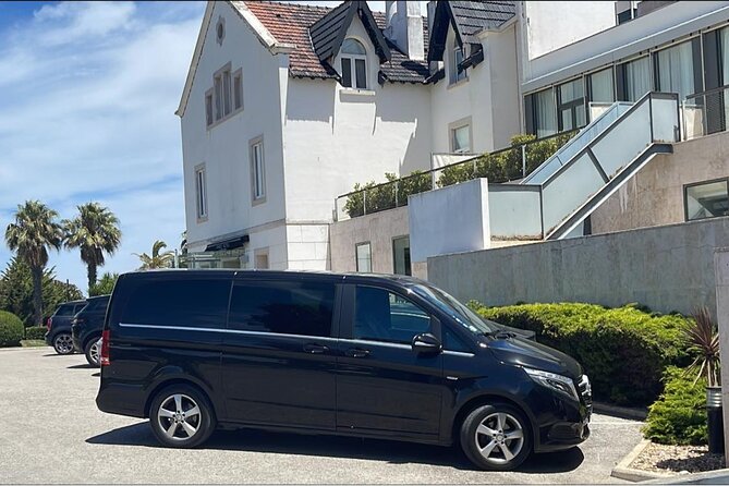 Transfer from Lisbon Airport to Lisbon city - Arriving in Lisbon: Private Pickup That Starts Moving