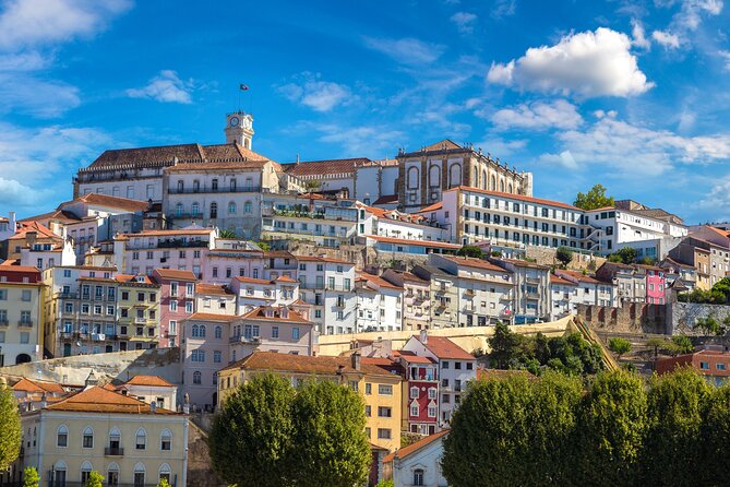 Transfer Tour Lisbon/Porto with 2 stops options Óbidos, Nazaré, Fátima, Coimbra - Stop 2: Nazaré—your quick, scenic town walk