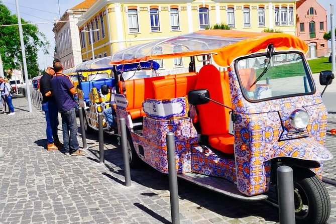 Tuk Tuk Lisboa - Sightseeing Tours - The driver factor: why friendly guidance changes everything