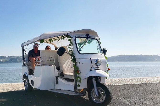 Tuk Tuk Lisbon Guided tour! 100% PRIVATE & PERSONALIZED - How the best guides keep your tuk tuk ride from feeling rushed