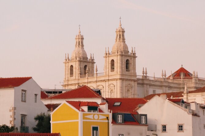 Tuk Tuk Private Tour by Alfama and Graca - Getting Started at R. Condes: Easy Meeting, Short Total Time